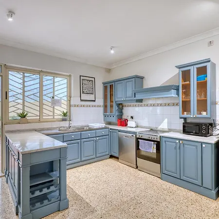 アパート New - Stylish 3-bedroom With Sea Views & Private Terrace By Sf Homes スリーマ