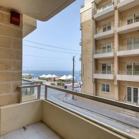 New - Stylish 3-bedroom With Sea Views & Private Terrace By Sf Homes アパート *