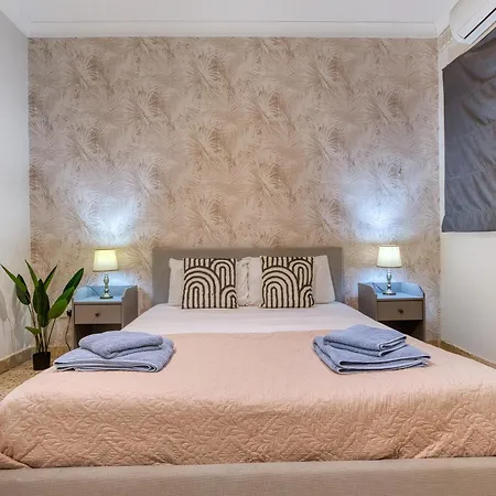 New - Stylish 3-bedroom With Sea Views & Private Terrace By Sf Homes