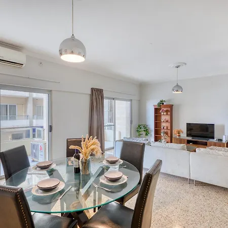 New - Stylish 3-bedroom With Sea Views & Private Terrace By Sf Homes アパート *