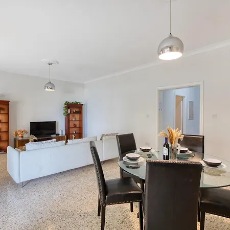 アパート New - Stylish 3-bedroom With Sea Views & Private Terrace By Sf Homes