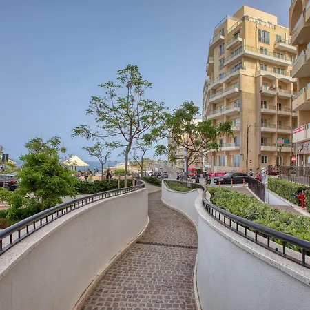 New - Stylish 3-bedroom With Sea Views & Private Terrace By Sf Homes * スリーマ