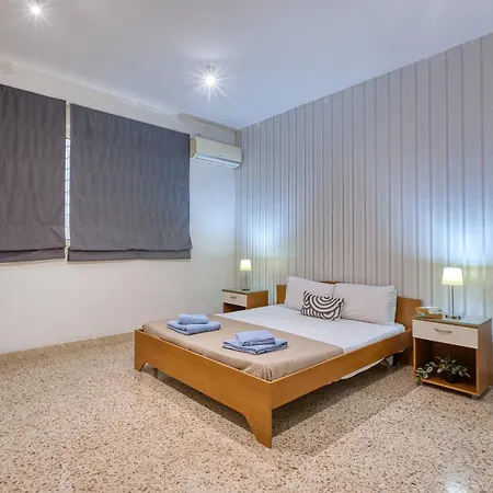 アパート New - Stylish 3-bedroom With Sea Views & Private Terrace By Sf Homes