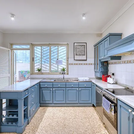 アパート New - Stylish 3-bedroom With Sea Views & Private Terrace By Sf Homes