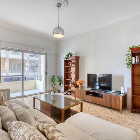 New - Stylish 3-bedroom With Sea Views & Private Terrace By Sf Homes アパート