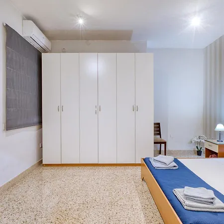 New - Stylish 3-bedroom With Sea Views & Private Terrace By Sf Homes アパート *