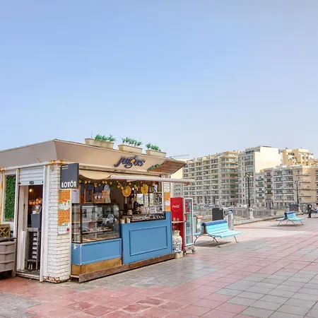 New - Stylish 3-bedroom With Sea Views & Private Terrace By Sf Homes *