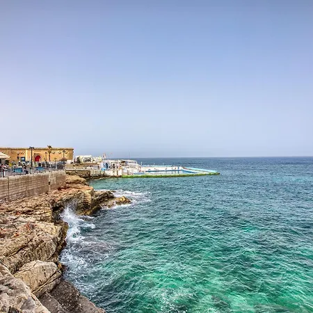 New - Stylish 3-bedroom With Sea Views & Private Terrace By Sf Homes アパート スリーマ